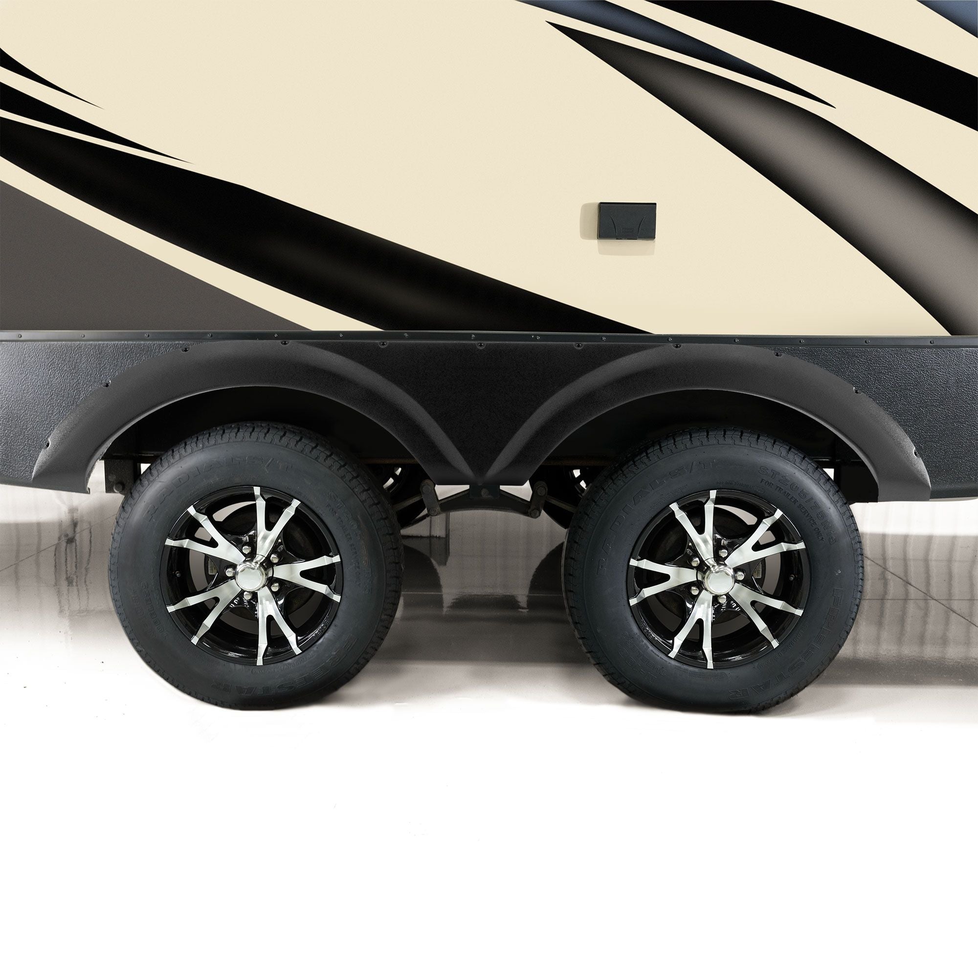 RV Tandem Fender Skirt | 72 ½" W x 12" H | Winnebago