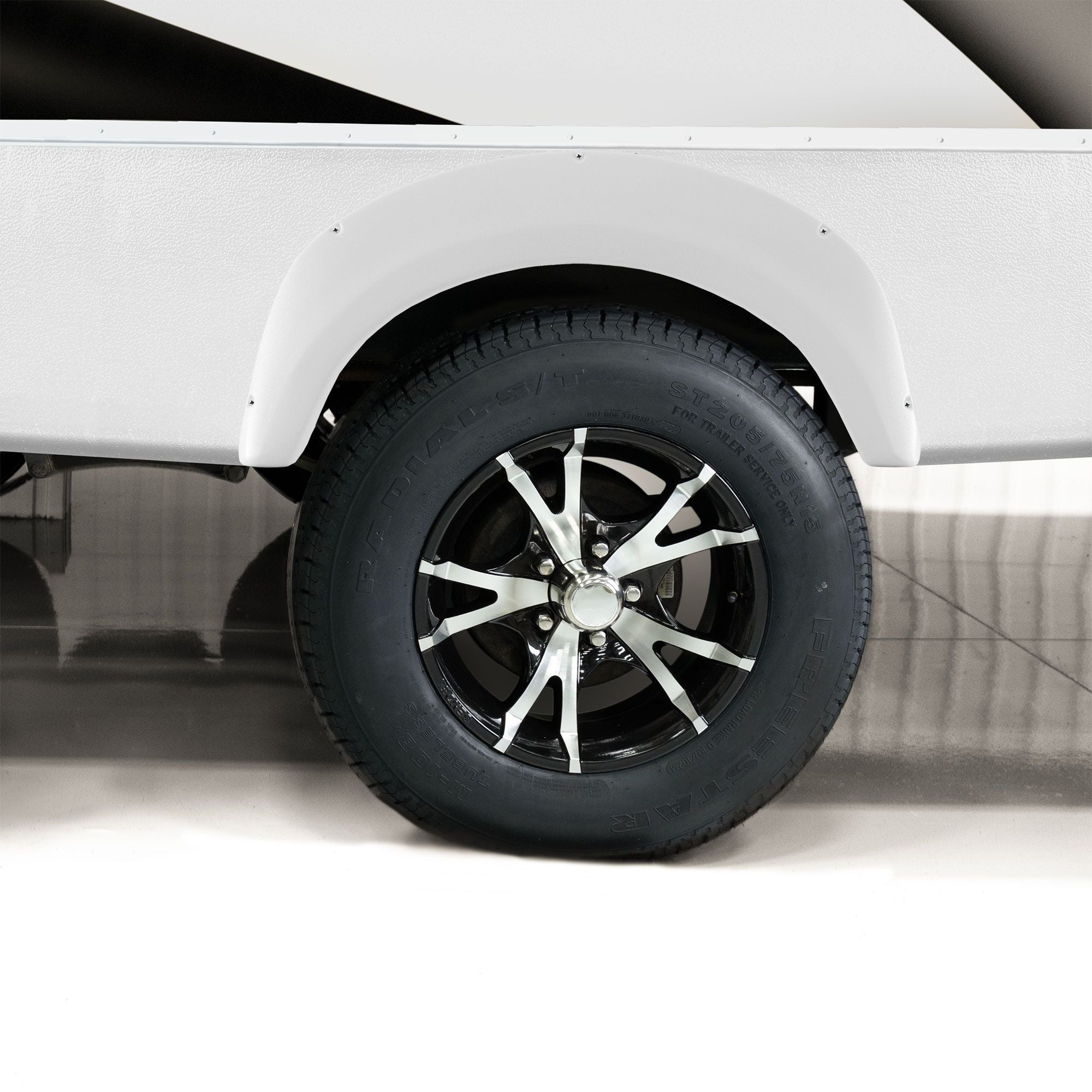 RV Fender Skirt | 32" W x 14 ¾" H | Fits Winnebago Minnie