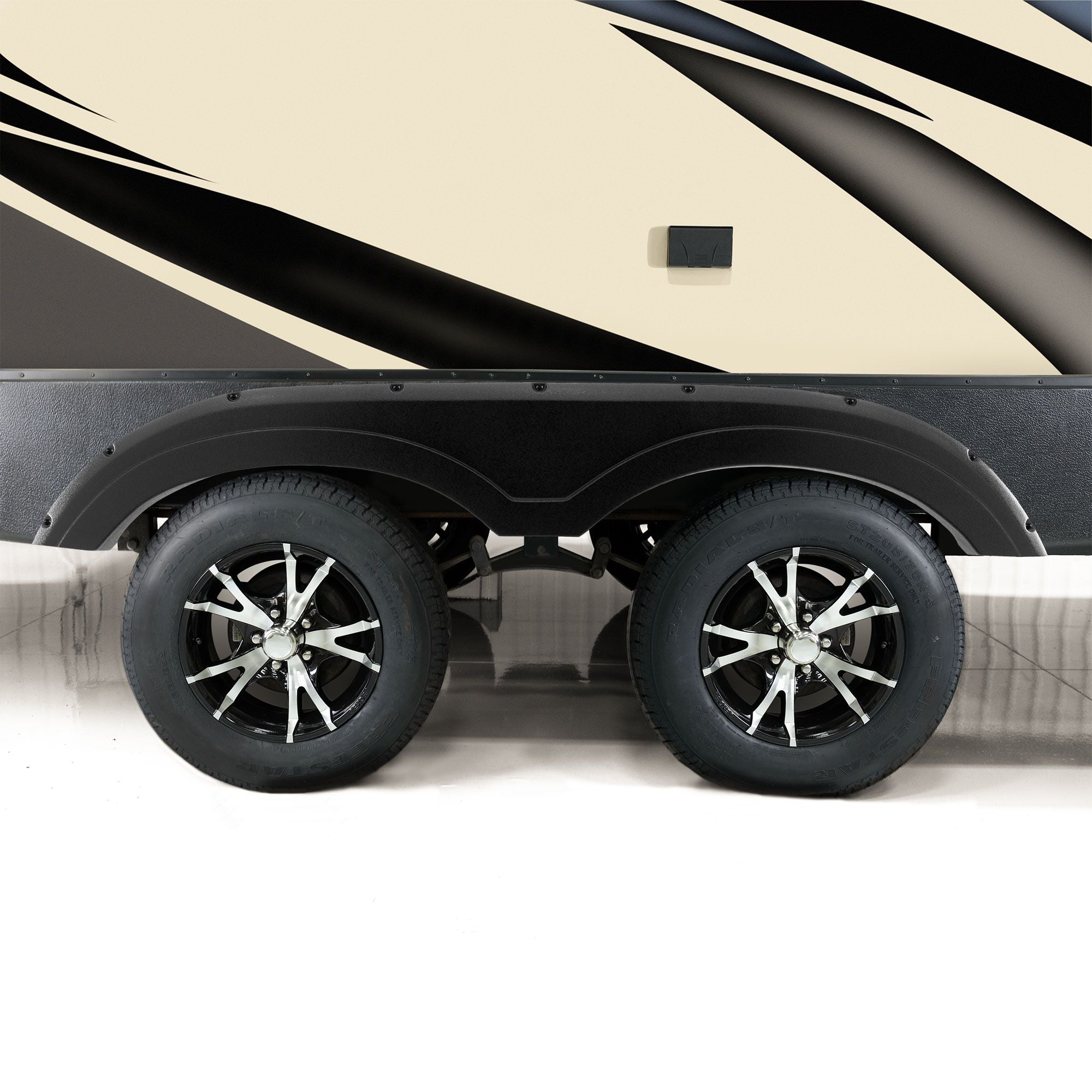 RV Tandem Fender Skirt | 68 ½" W x 12" H