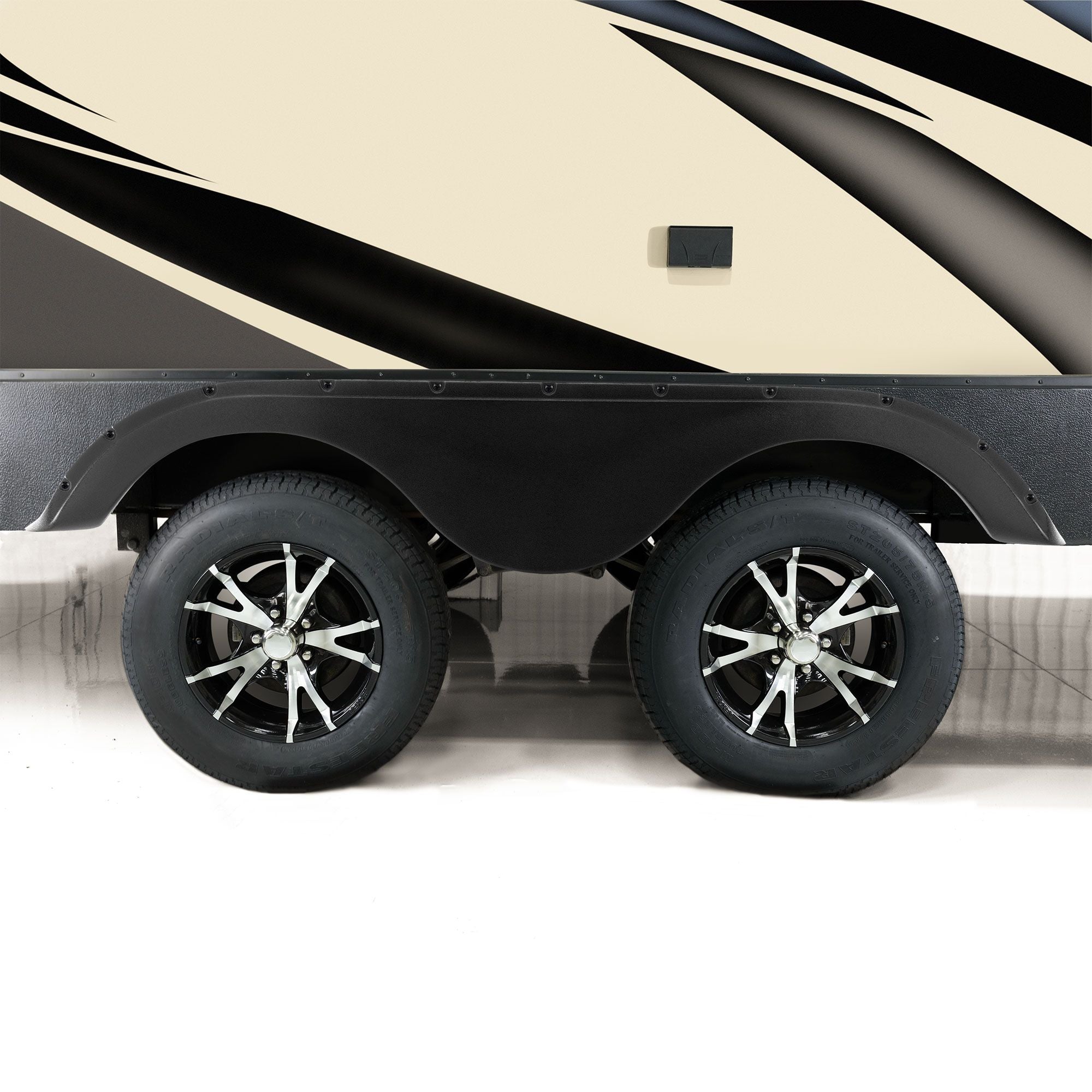 RV Tandem Fender Skirt | 78" W x 14 ⅛" H - Heritage Glenn Hemisphere